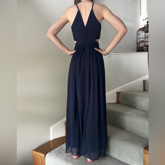 Women’s Size 3 Navy Blue Full Length Cut Out Prom Dress With Faux Pearls - Picture 2 of 15